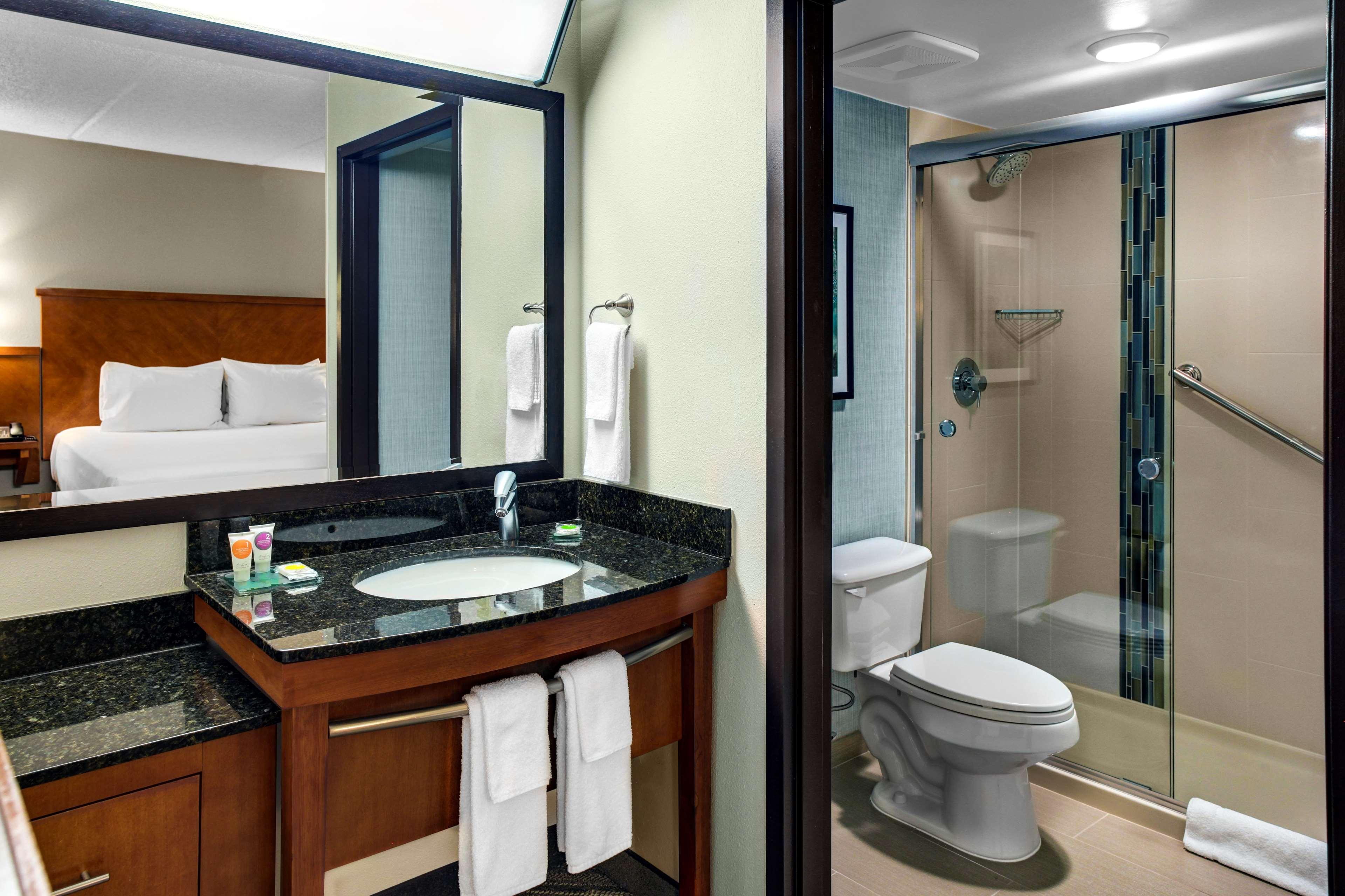 Hyatt Place Detroit/Ливония Экстерьер фото